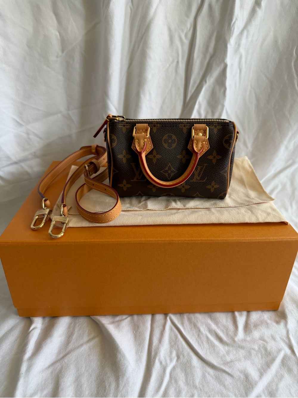 ❌SOLD❌ Louis Vuitton Monogram Nano Speedy Handbag with Vachetta Trim - Picture 2 of 13